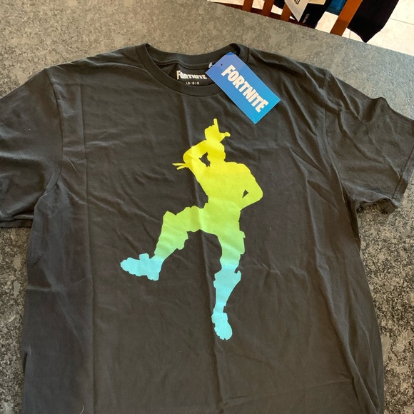 BNWT Kids Short Sleeve Fortnite Tee! - Picture 1 of 3